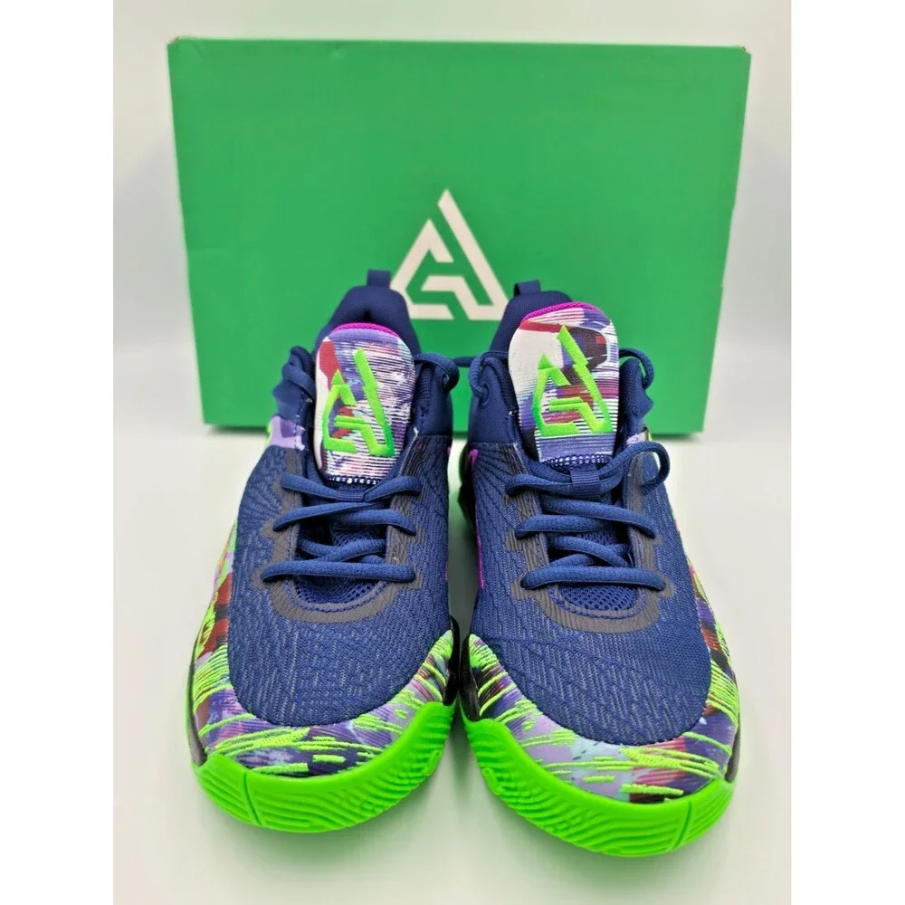 NIKE GIANNIS IMMORTALITY 4 KC GS 5Y WOMEN'S 6.5 II0661-400 NEW BOX